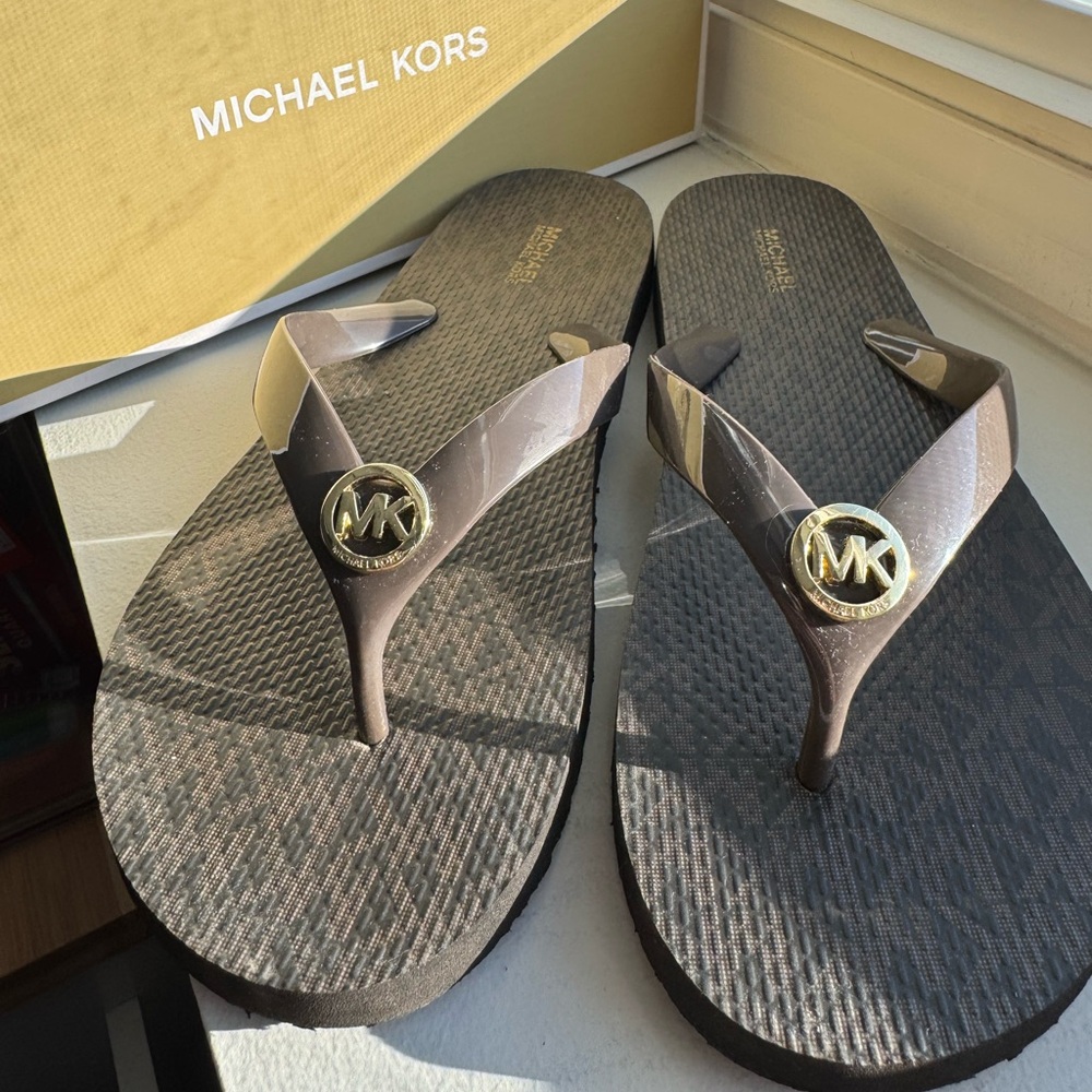 Michael Kors Jinx Logo Flip Flop